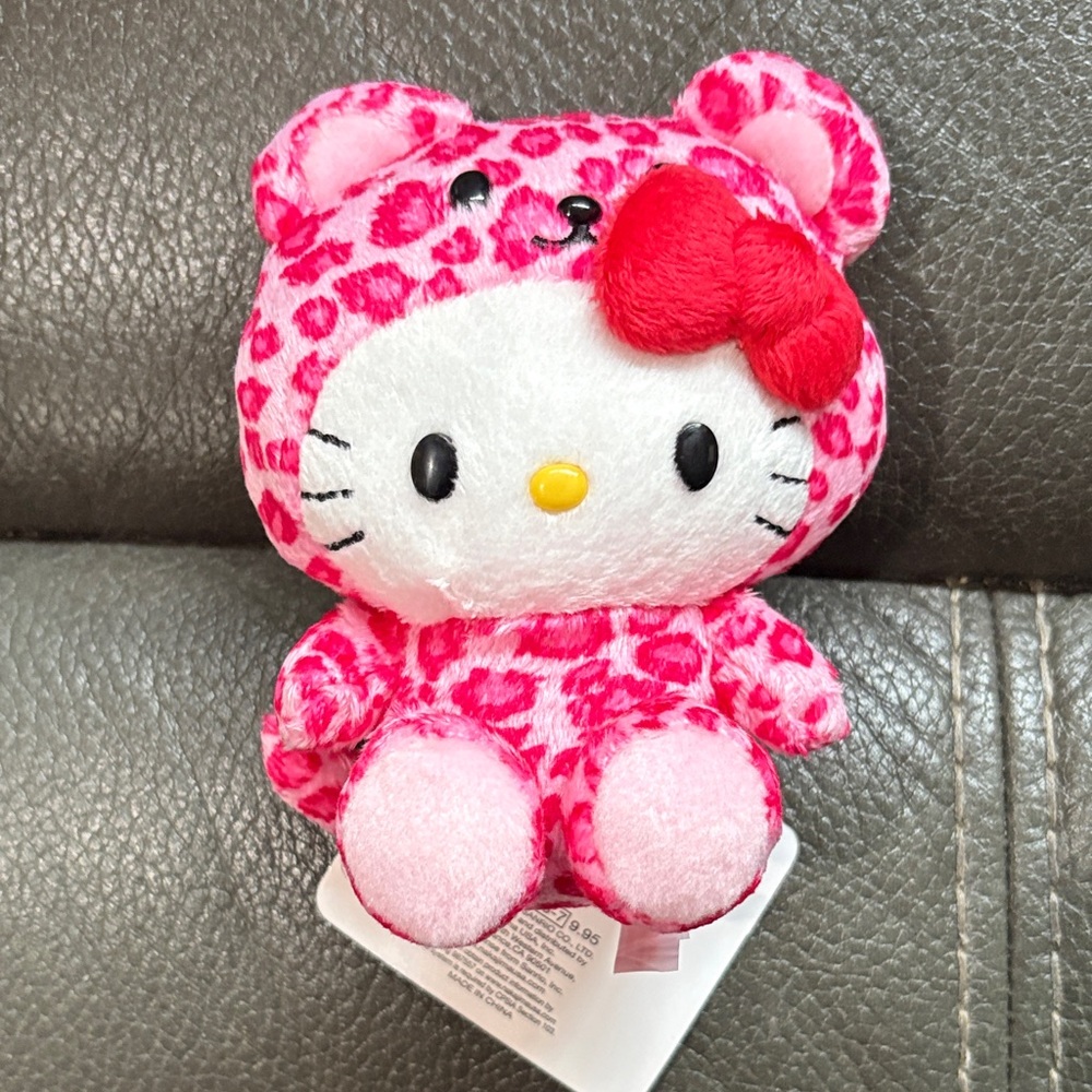 Hello kitty adorable pink leopard stuffed kitty